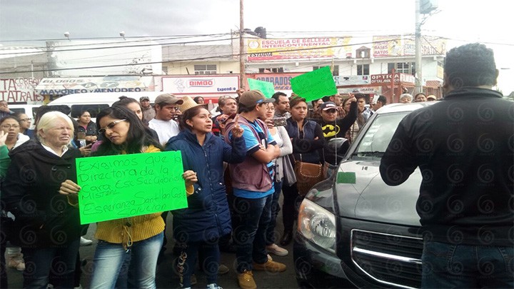 SUPERVISORA DE ZONA SE REÚNE CON PADRES DE FAMILIA DE LA ESC. GABRIELA MISTRAL