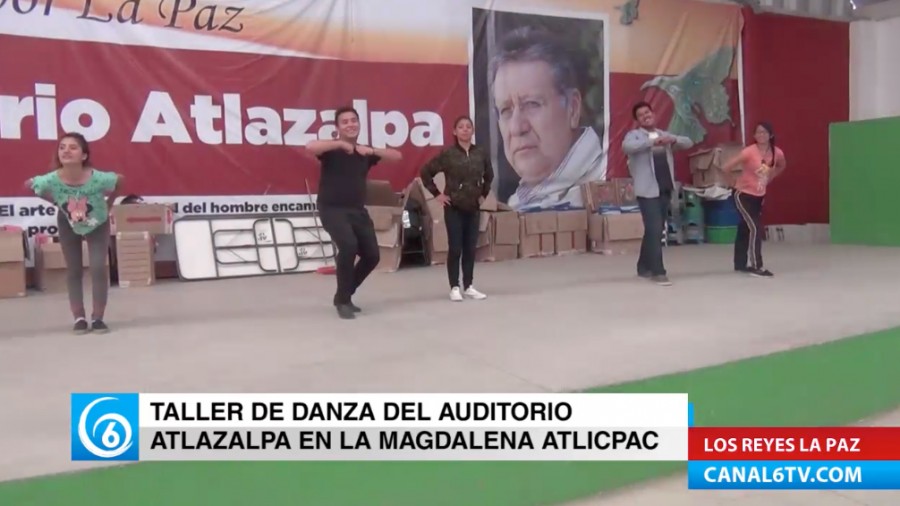 Taller de danza en el auditorio Atlazalpa en el pueblo de la Magdalena Atlicpac