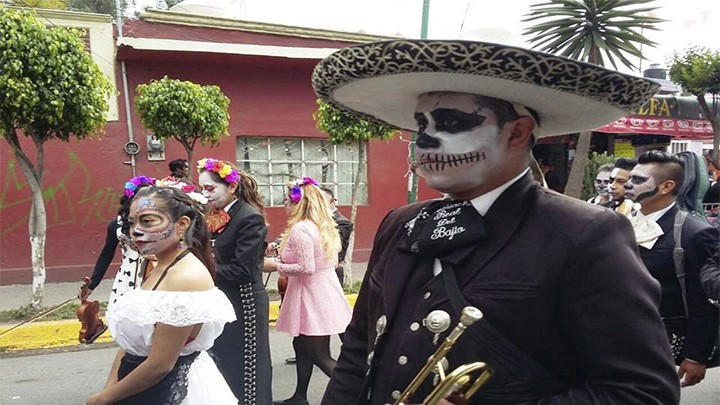 CATRINES Y CATRINAS INVADEN#CHIMALHUACÁN