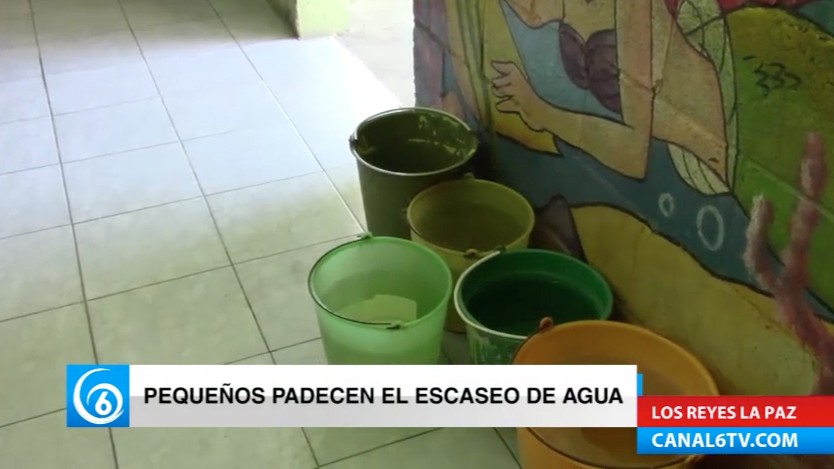 El jardín de niños Juan Luis Vives en Los Reyes, padece falta de agua