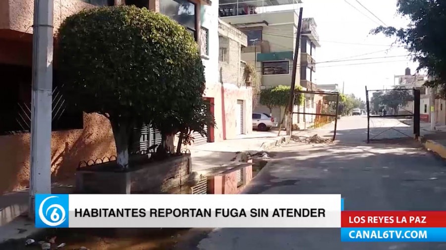 Continúa fuga de agua en la Unidad Floresta a pesar de las denuncias para su reparación