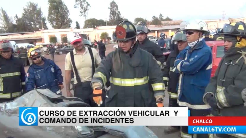 Bomberos de la región realizan curso de extracción vehicular y comando de incidentes