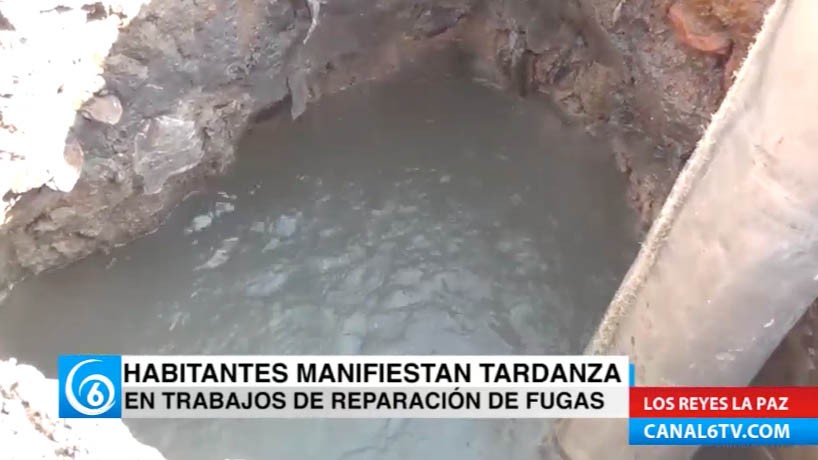 Denuncian tardanza en reparación de fugas de agua en Los Reyes