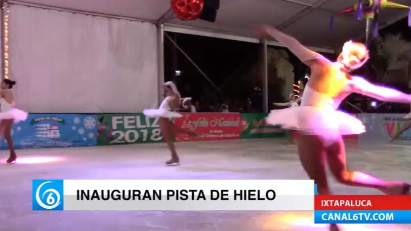 Así fue como decenas de ixtapaluquenses disfrutaron de la inauguración de pista de hielo