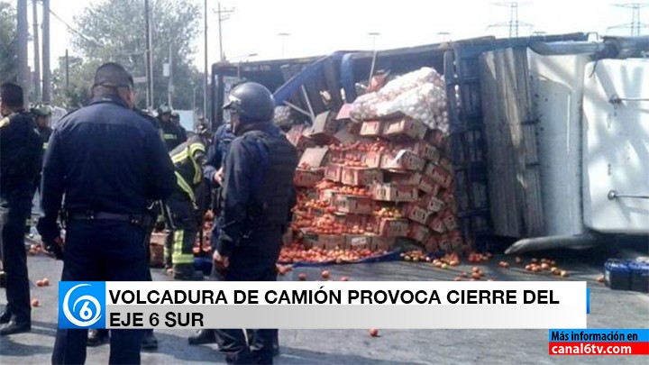 VOLCADURA DE CAMIÓN PROVOCA CIERRE DEL EJE 6 SUR