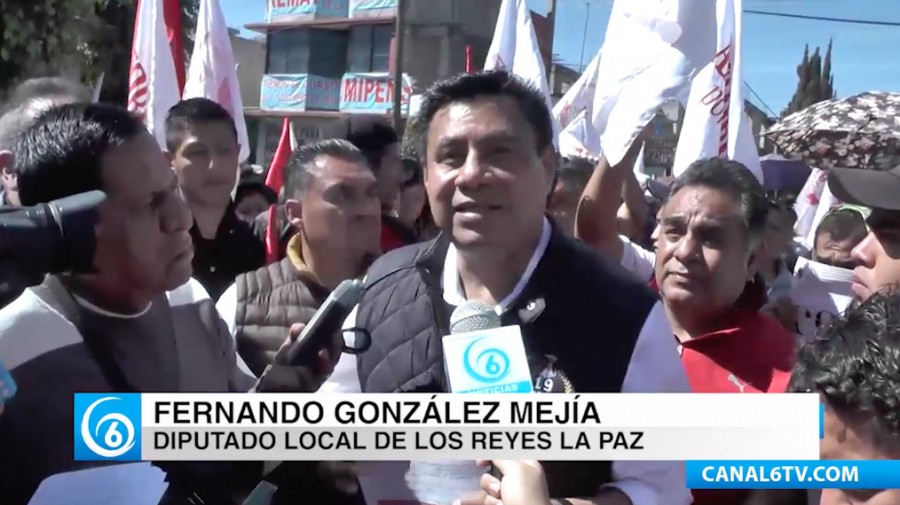 El diputado local Fernando González Mejía, se registra como precandidato para la presidencia municipal de Los Reyes La Paz