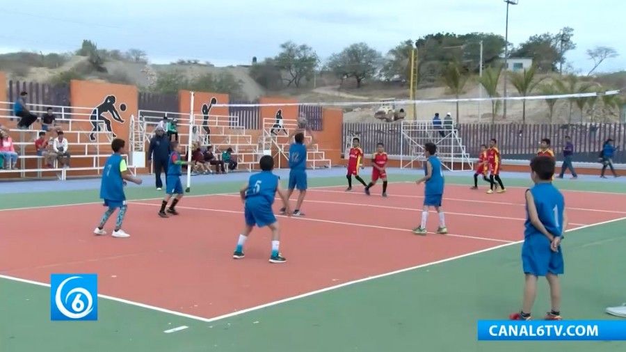 A pesar de us corta edad, estos pequeños campeones viven al máximo su pasión por el voleibol