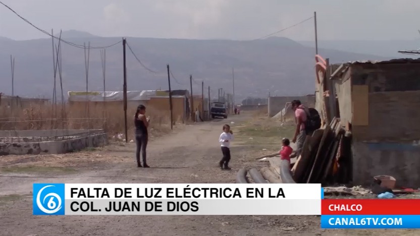 Habitantes de la colonia Juan de Dios en Chalco acusan de extorsión a supuestos trabajadores de la CFE