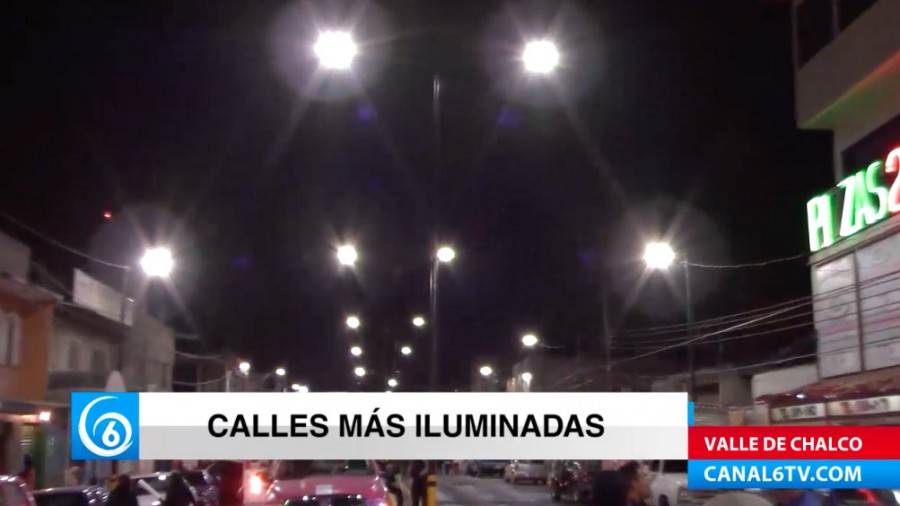 El gobierno de Valle de Chalco realizó la entrega de nuevas luminarias en colonias del municipio