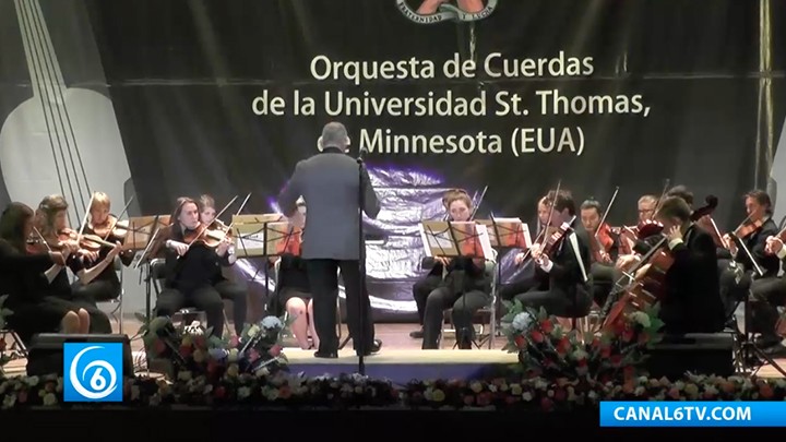 La noche de ayer se presentó la Orquesta de Cuerdas de St. Thomas en el Auditorio In Xochitl In Cuicatl