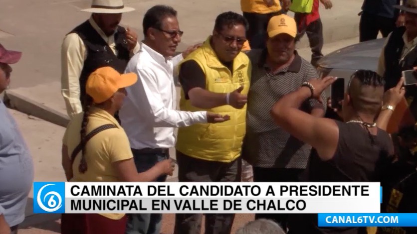 Fernando Ruiz Razo, candidato para la alcaldía de Valle de Chalco se reunió con sus simpatizantes en la explanada municipal