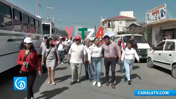 Yetzabel Ximénez, candidata a la alcaldía de Chalco, recorrió calles de la colonia Jardines