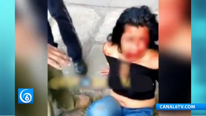 Golpean a mujer por presunto asalto en Iztapalapa