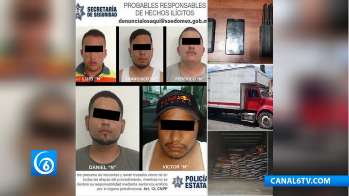 Detienen a cinco personas en posesión de mercancía probablemente robada