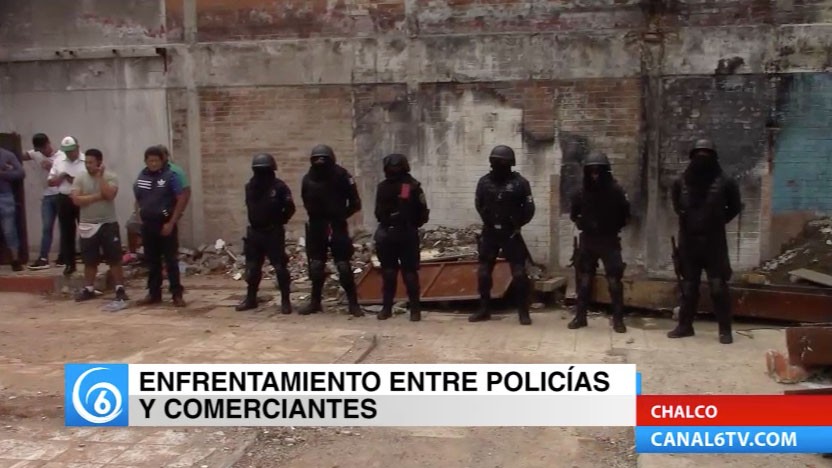 La noche del viernes se enfrentaron comerciantes de Chalco con policías municipales