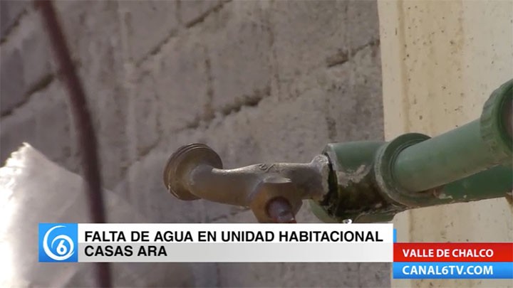 Habitantes de la U.H. Casas ARA en Valle de Chalco padecen de escasez de agua potable