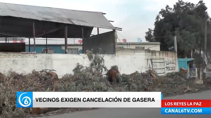 Vecinos de la colonia Ríos de San Isidro, denuncian la construcción de gasera ante peligro latente