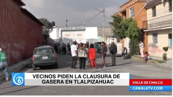 Vecinos de la colonia San Juan Tlalpizahuac vecinos piden la clausura de gasera ya que implica un riesgo