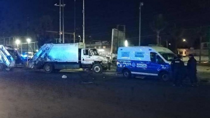 En el municipio de Neza muere un hombre atropellado por un camión de basura