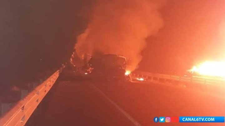Incendian camiones y cierran autopista en Santa Rosa de Lima