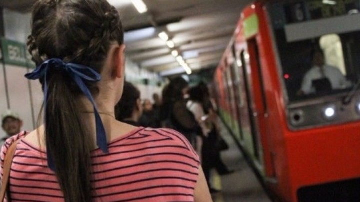 El 91% de las mujeres se sienten inseguras en el transporte público: COLMEX