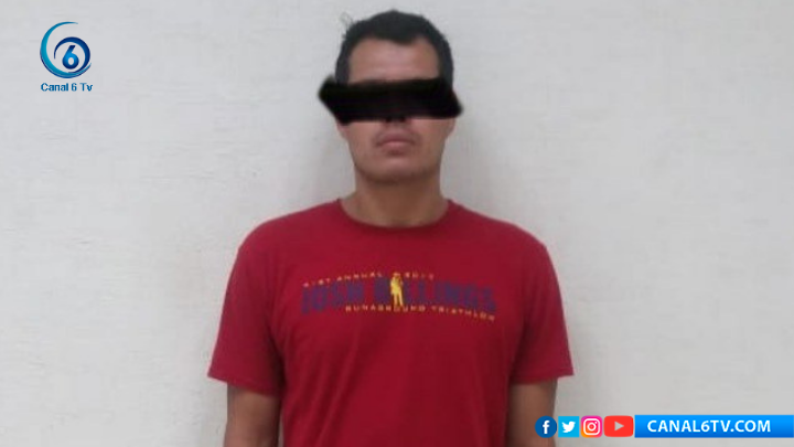 Detienen a hombre por robo de autoestéreo y por amenazar a una mujer con un desarmador en Texcoco