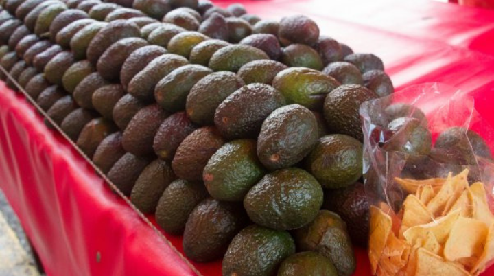 El aguacate, producto más caro que el pollo