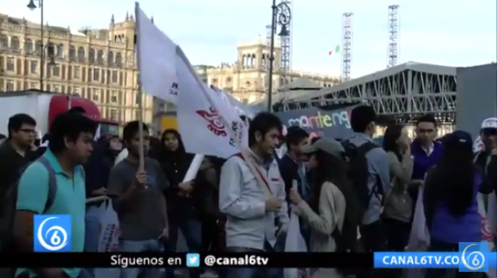 Estudiantes exigen pago de becas Benito Juárez