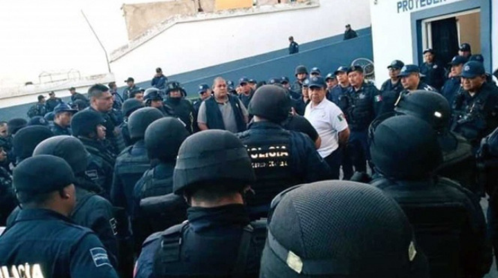 Policías de Oaxaca se declaran en paro por adeudos de pagos