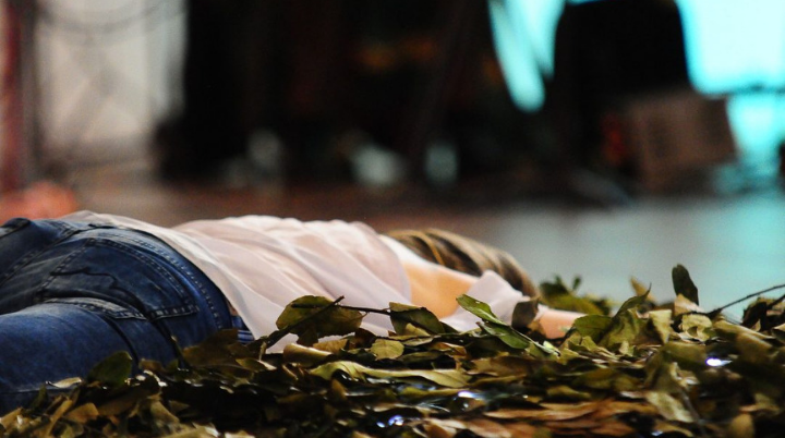 Jovencita encuentra a su mamá asesinada; fue estrangulada