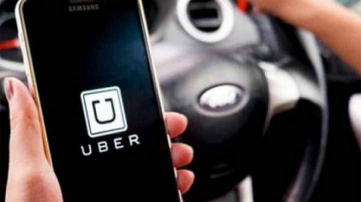 Joven se lanza desde Uber para evitar ser secuestrada