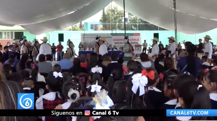 190 mil estudiantes regresaron a clases en Chimalhuacán