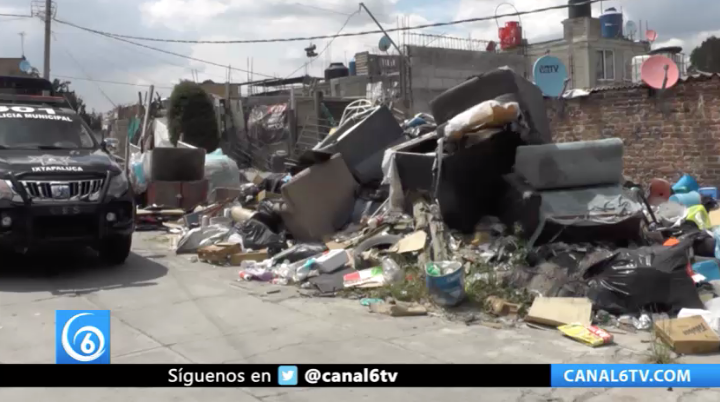 Tiradero de basura en la Jiménez Cantú, vecinos piden atención del ayuntamiento de Ixtapaluca