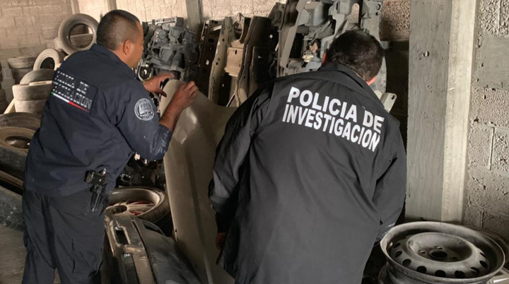 Asegura FGJEM vehículos y 70 motores de automóvil en Tecámac