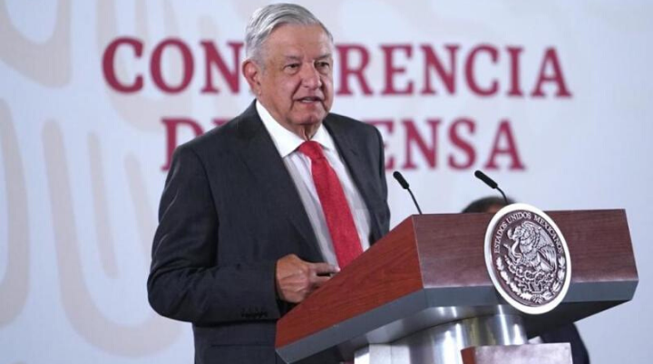 AMLO culpa a director del Hospital Infantil del desabasto de medicinas para niños con cáncer