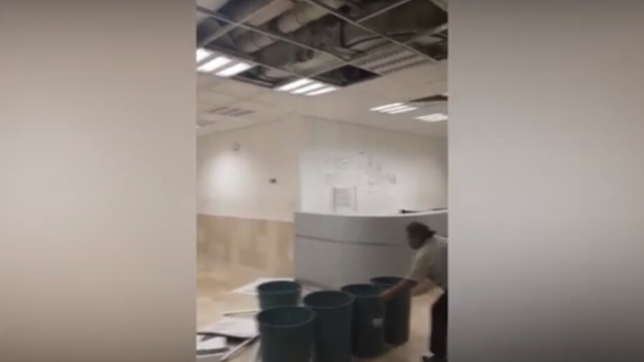 Por falta de mantenimiento, hospital de Acapulco se inunda