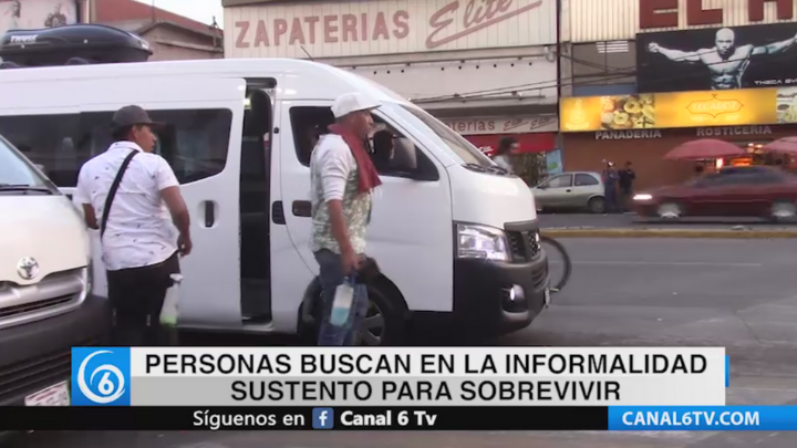 Personas buscan en la informalidad sustento para sobrevivir