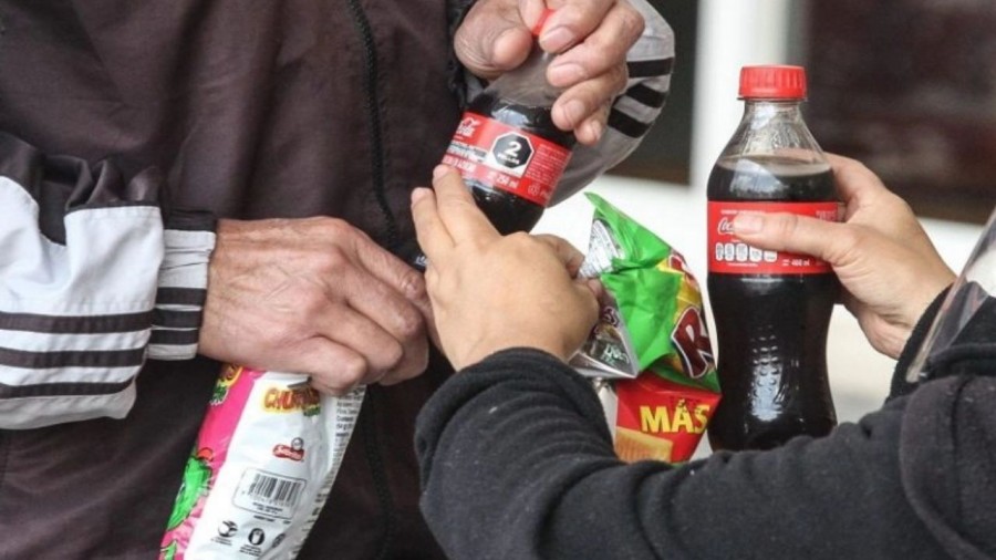 Buscan aumentar los impuestos en las bebidas azucaradas
