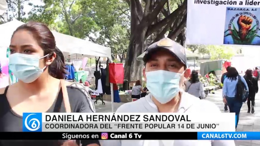 Ferieros instalan puestos en el Zócalo de Oaxaca, piden la libertad de líderes