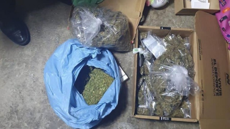 Catean inmueble por venta de droga en Valle De Chalco