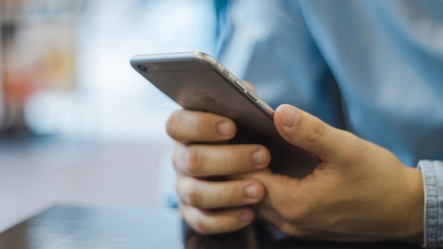 Telefonías móviles reducen la vigencia de sus recargas