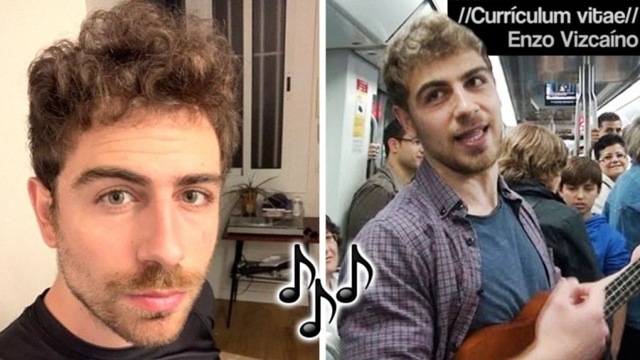 Joven desempleado canta su currículum en el Metro