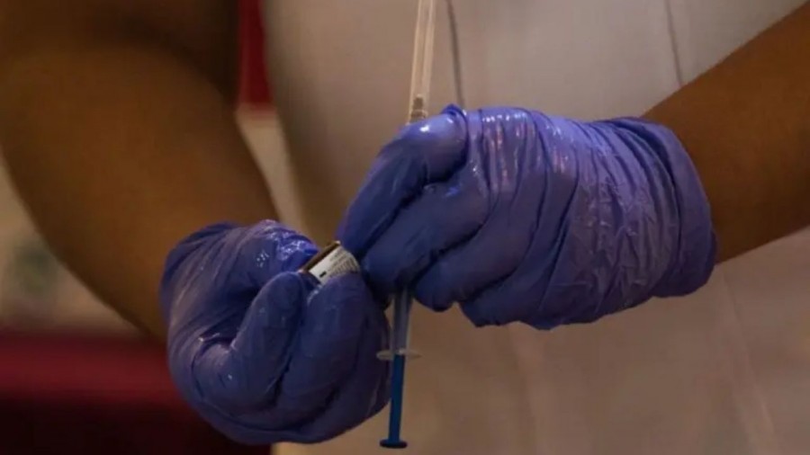 Funcionarios de Coahuila reciben la inmunización contra el Covid-19