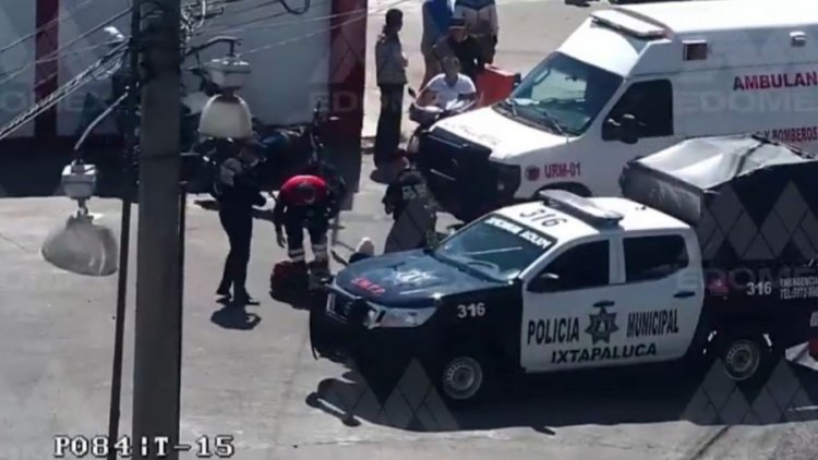 Motociclista se impacta con camión sobre Av. Cuauhtémoc en Ixtapaluca
