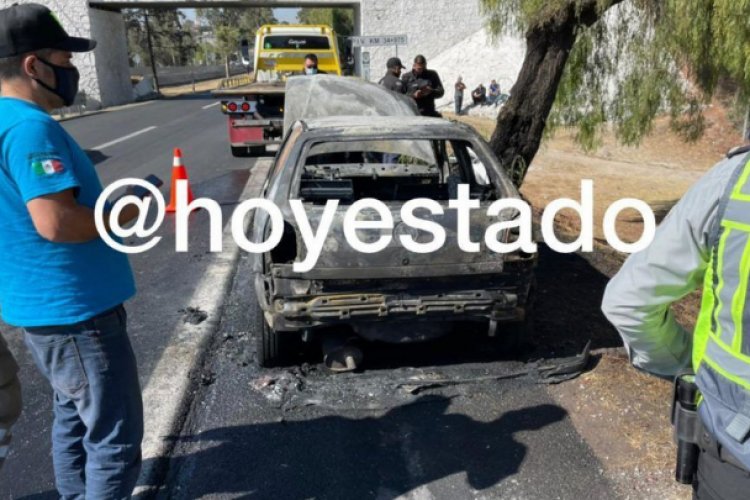 Vehículo se incendia en la México-Pachuca