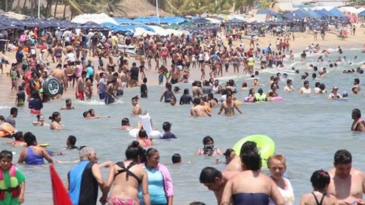 Abarrotan playas en México pese a restricciones