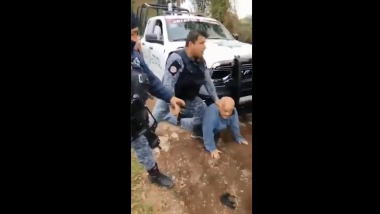 Video: policías someten violentamente a abuelito en Puebla