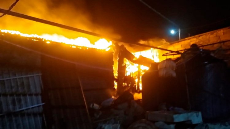 Bomberos de Chimalhuacán combaten cuatro incendios