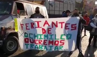 Ferieros realizan bloqueo en Xochimilco; exigen que los dejen trabajar