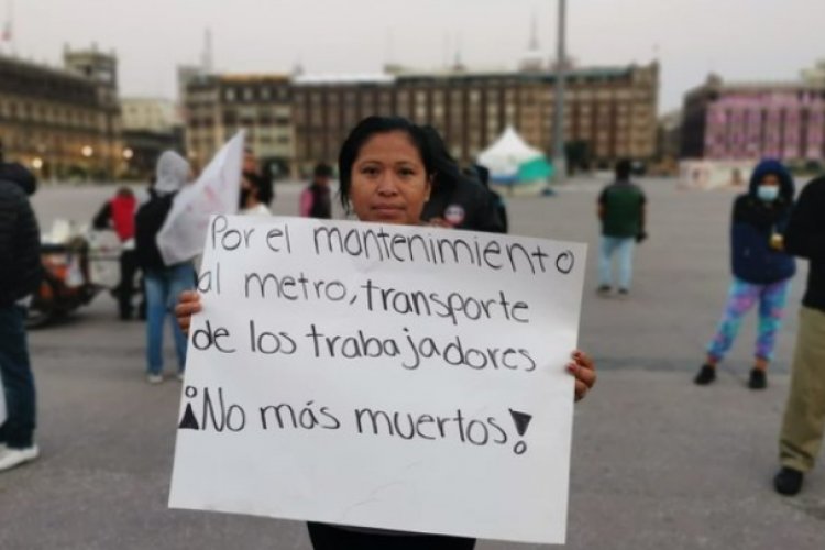 #NoMásMuertesEnElMetro realizan protesta en Palacio Nacional